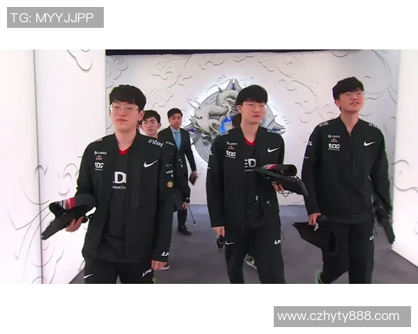 吉灵汉姆与牛津联队的精彩对决分析与赛后点评